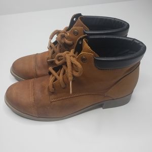 Steve Madden leather Raymon ankle bootie size 8M